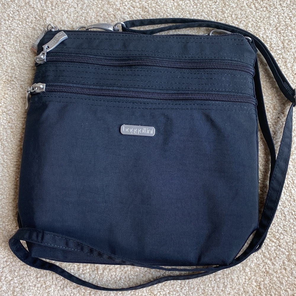 Baggallini Crossbody Bag with Security Pocket in Excellent Condition